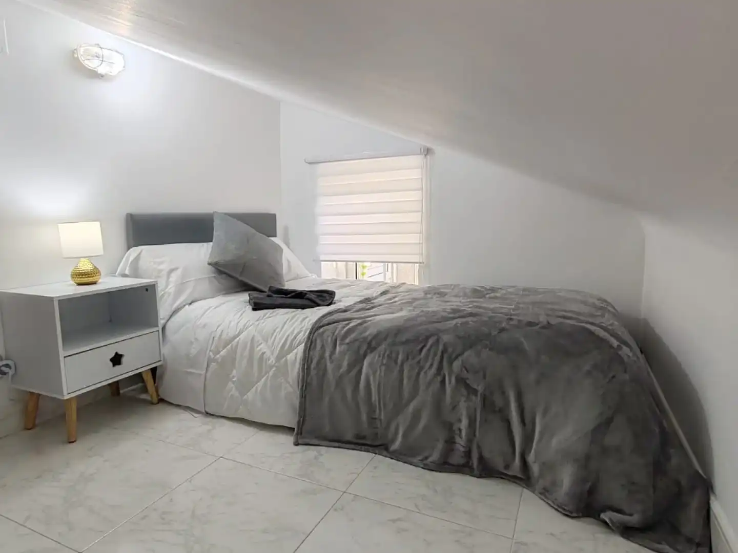 Bedroom of Attic for sale in Caldas de Reis  with Air Conditioner, Heating and Storage room