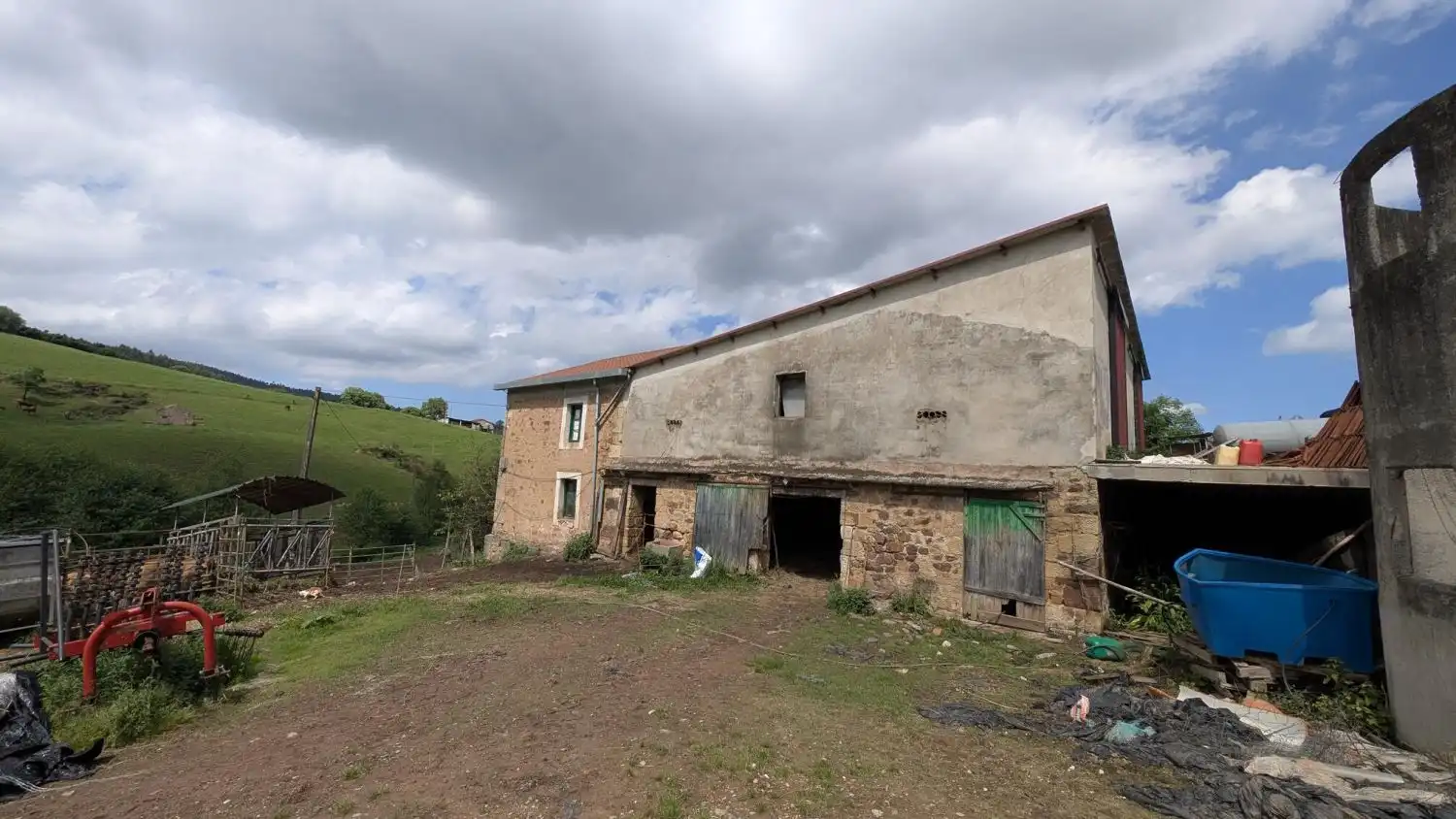 Exterior view of Country homes for sale in Piélagos
