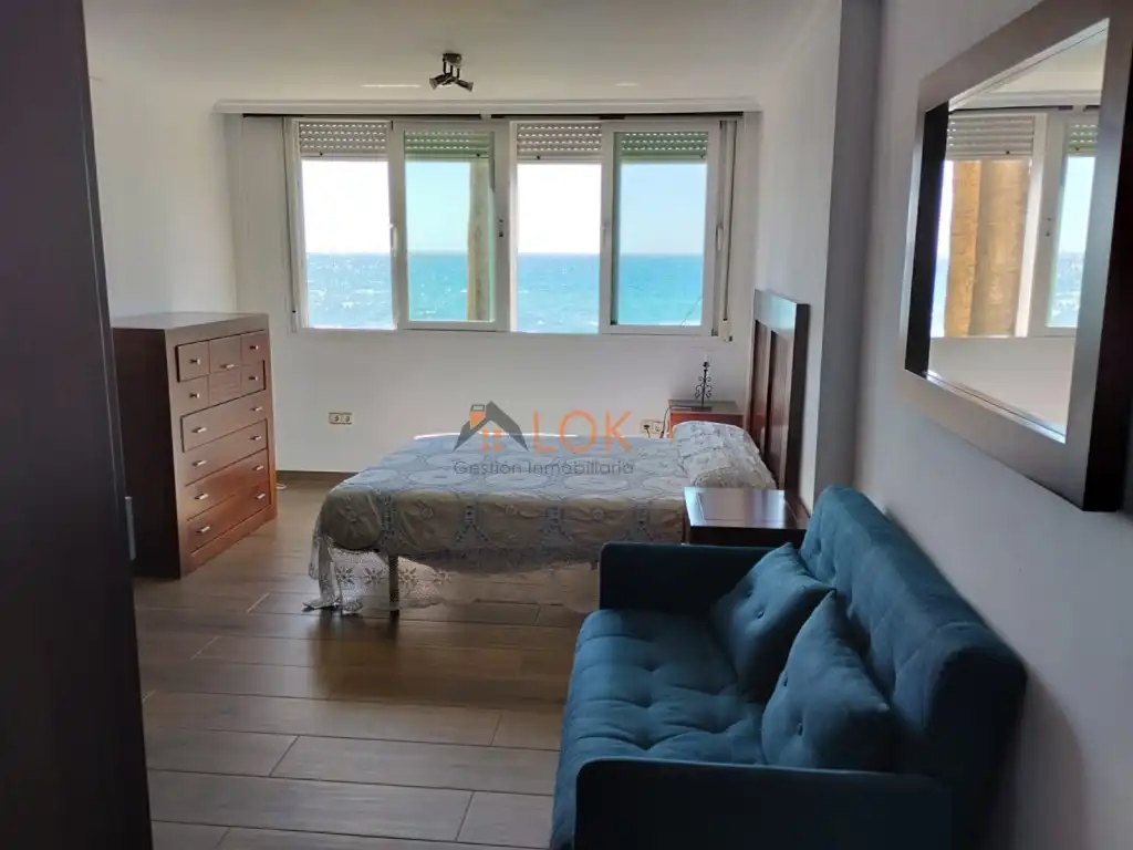 Bedroom of Flat for sale in Benalmádena