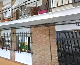 Exterior view of Flat for sale in  Sevilla Capital