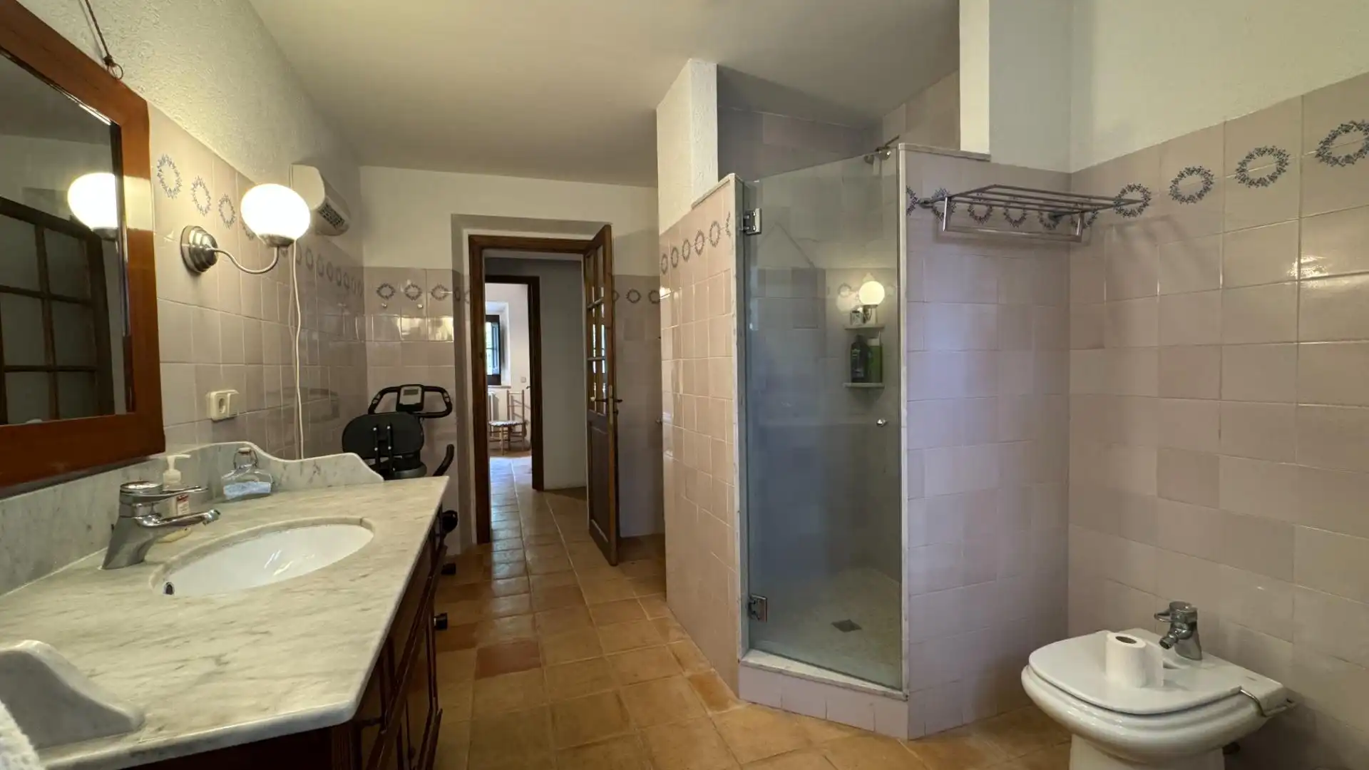 Baño de Casa o chalet en venta en Llambilles con Calefacción, Jardín privado y Terraza