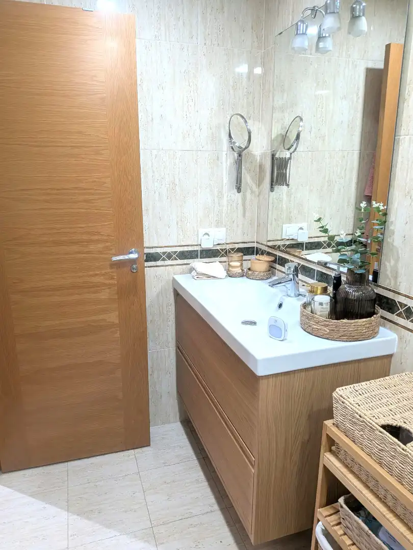 Baño de Piso en venta en Narón con Amueblado