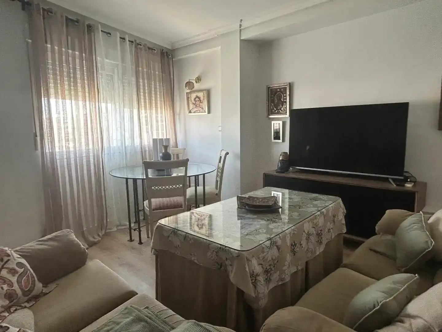 Wohnzimmer von Wohnung zur Miete in  Sevilla Capital mit Klimaanlage