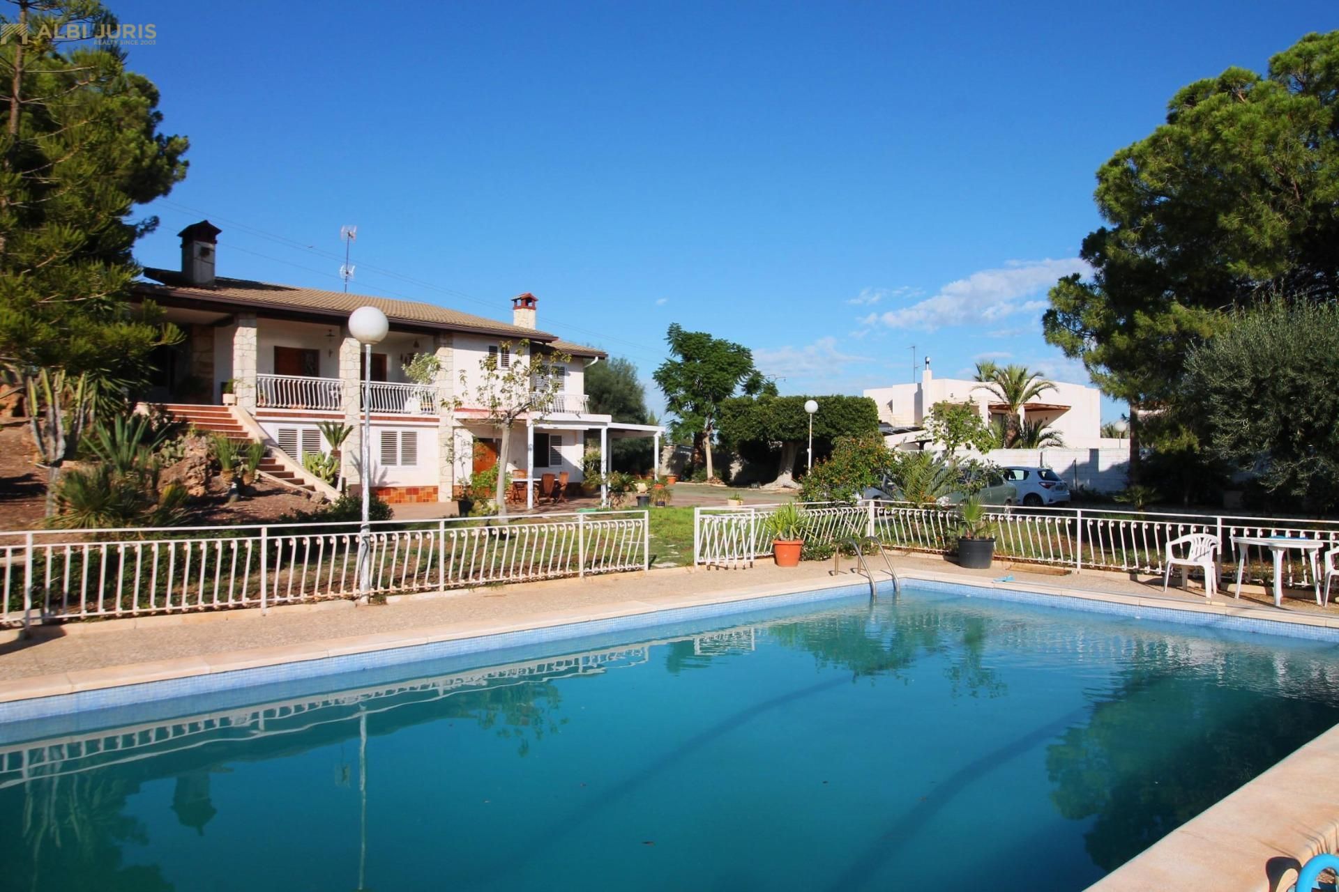 Swimming pool of House or chalet for sale in Elche / Elx  with Private garden, Terrace and Storage room
