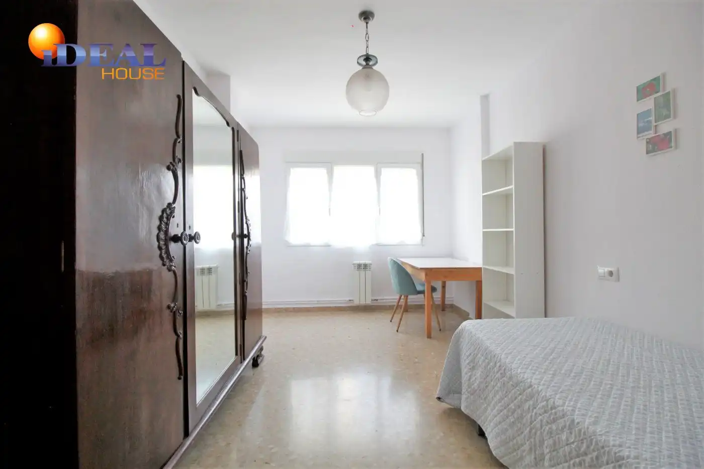 Bedroom of Flat for rent in Granada  with Heating and Storage room