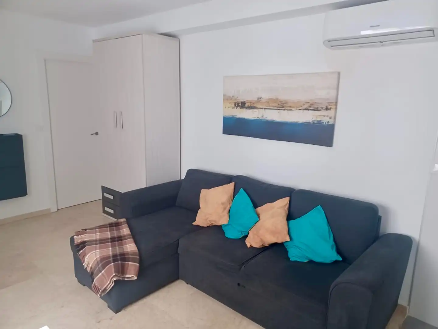 Sala d'estar de Estudi en venda en Córdoba amb Aire condicionat, Calefacció i Moblat