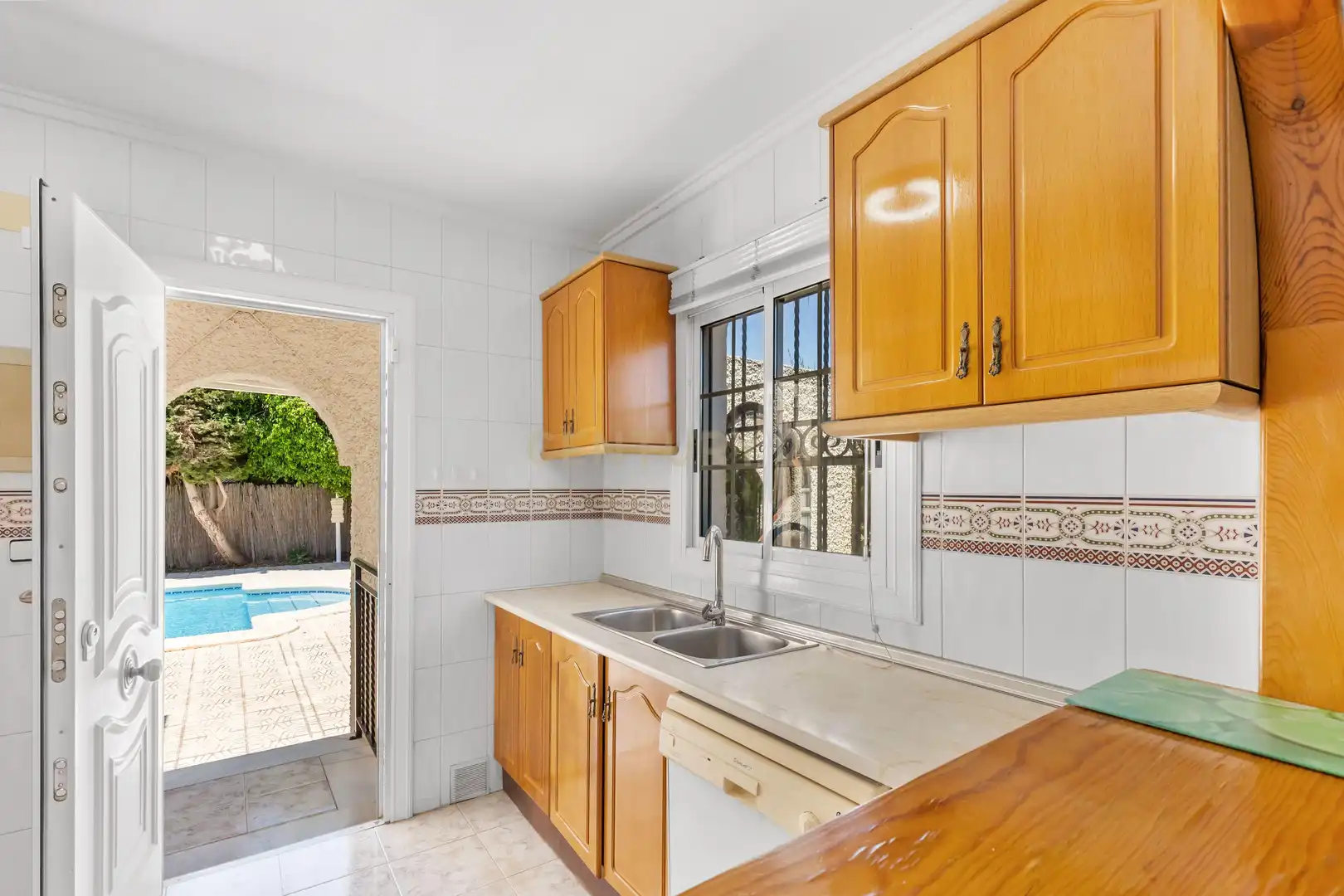 Cocina de Casa o chalet en venta en Los Alcázares con Aire acondicionado, Trastero y Piscina