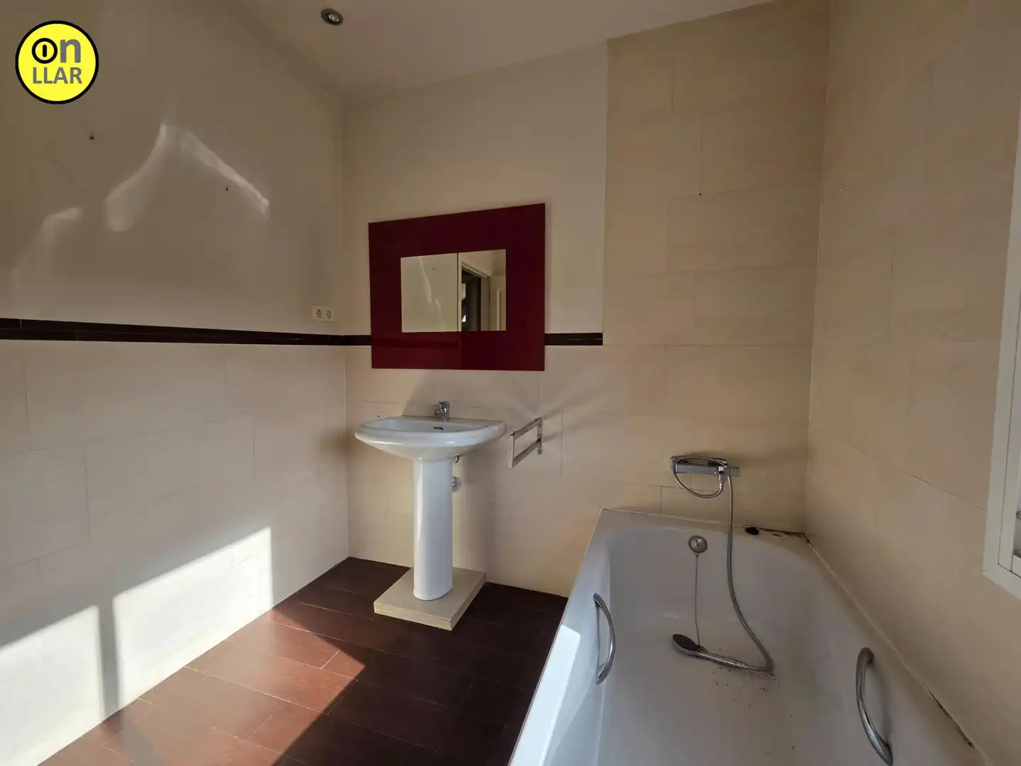 Bany de Casa o xalet en venda en Canyelles amb Piscina comunitària