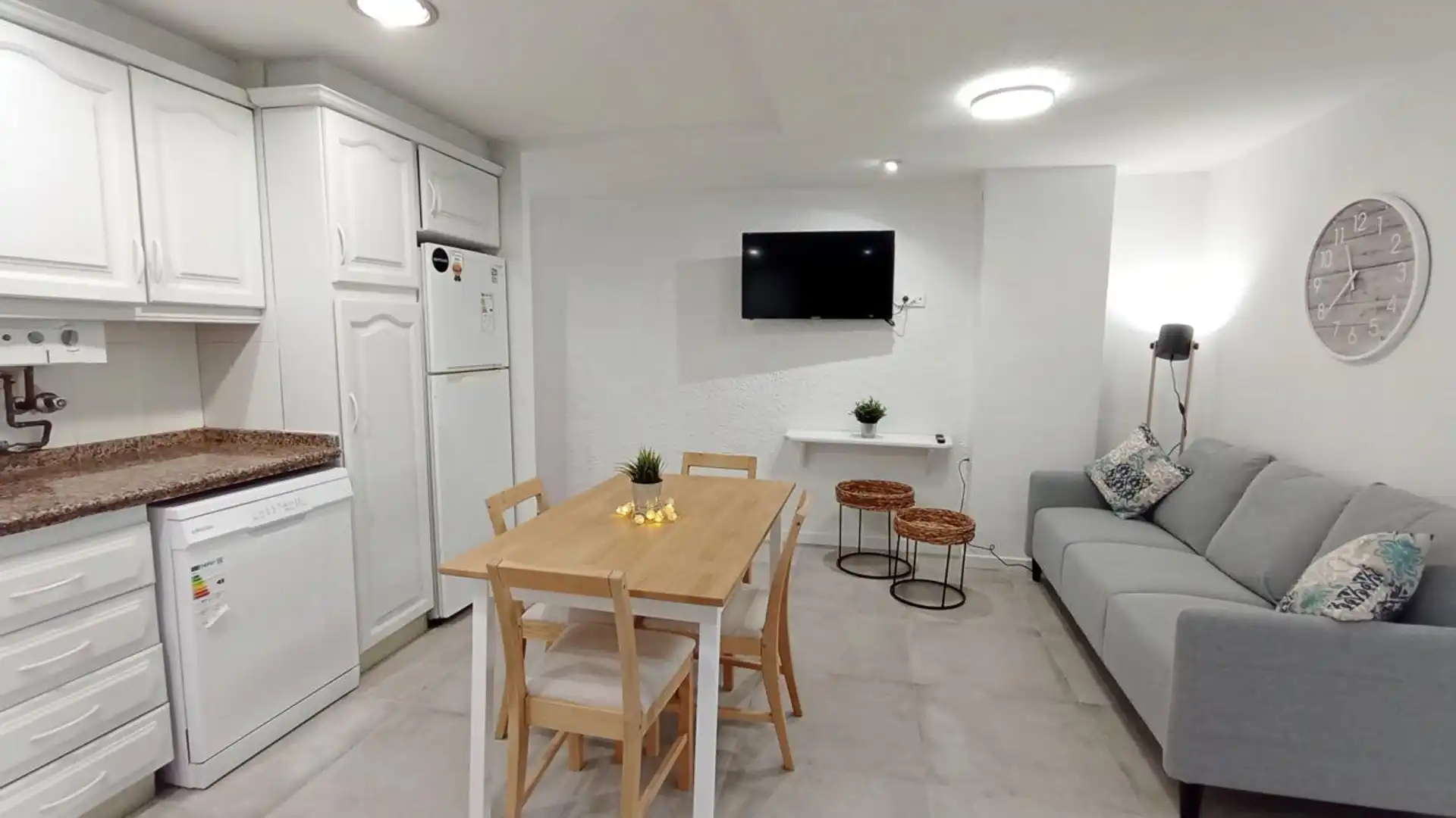 Flat for rent in Carrer del Poeta Mas y Ros, Ciutat Jardí