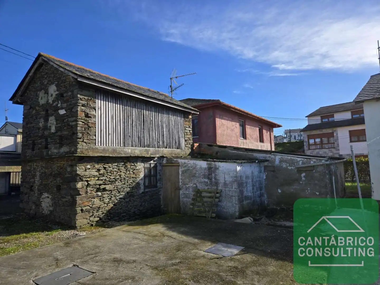 Exterior view of Houses for sale in Navia  with Heating, Storage room and Furnished