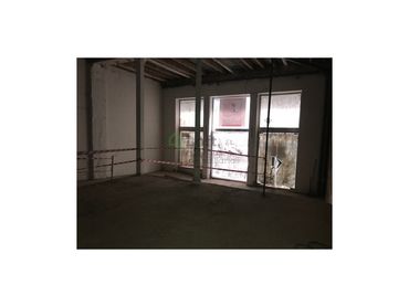Local comercial en venda a Casco Antiguo