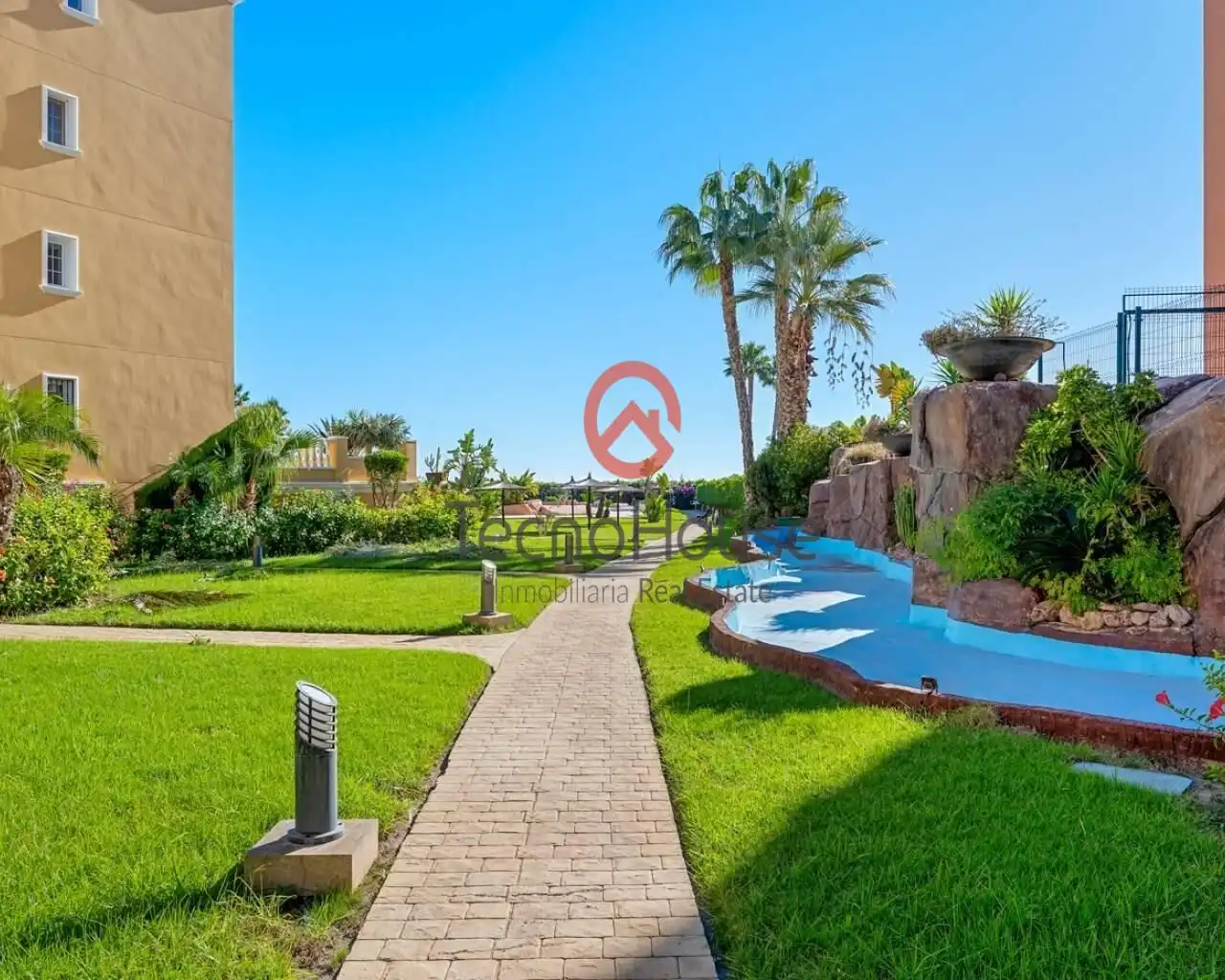 Vista exterior de Apartament en venda en Orihuela amb Aire condicionat, Jardí privat i Terrassa