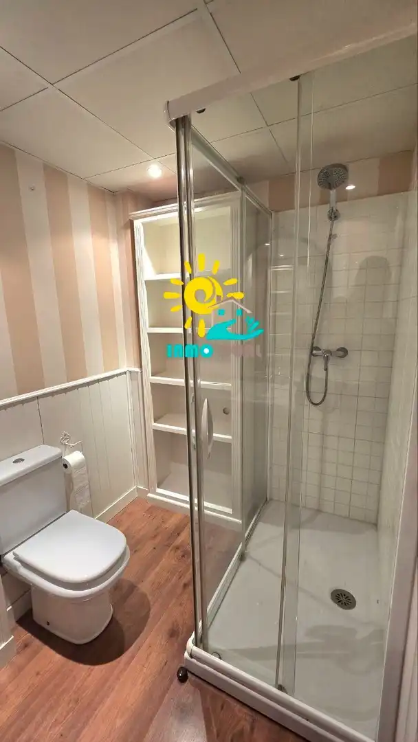 Bathroom of Flat for sale in Badajoz  with Air Conditioner, Heating and Terrace