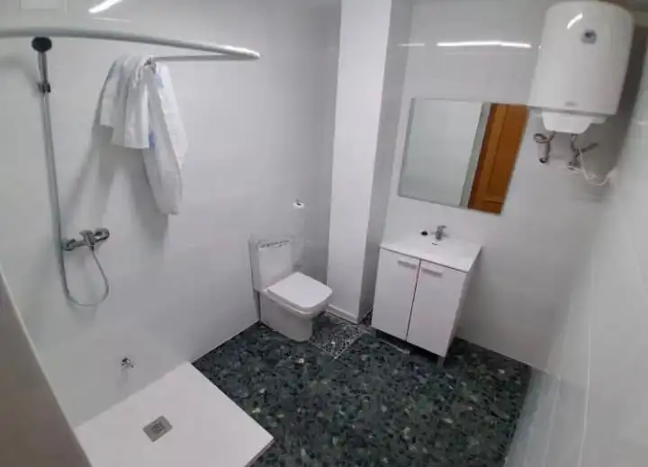 Bathroom of Study for rent in Torrent  with Air Conditioner, Furnished and Oven
