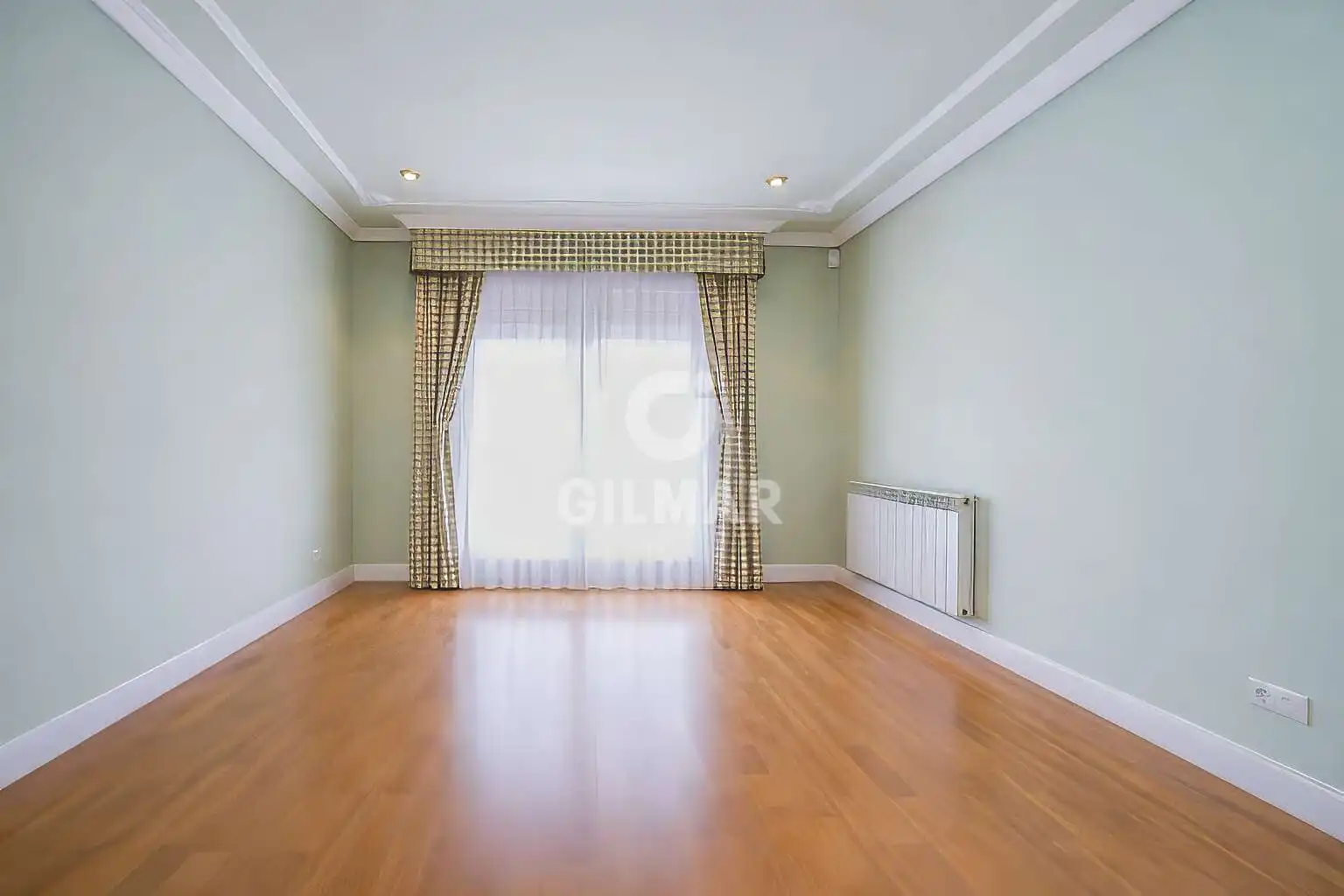 Bedroom of Houses for sale in Pozuelo de Alarcón  with Heating, Private garden and Swimming Pool