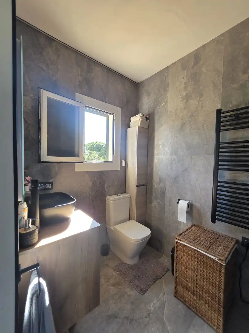 Badezimmer von Haus oder Chalet zum Verkauf in Bunyola mit Klimaanlage, Heizung und Privatgarten