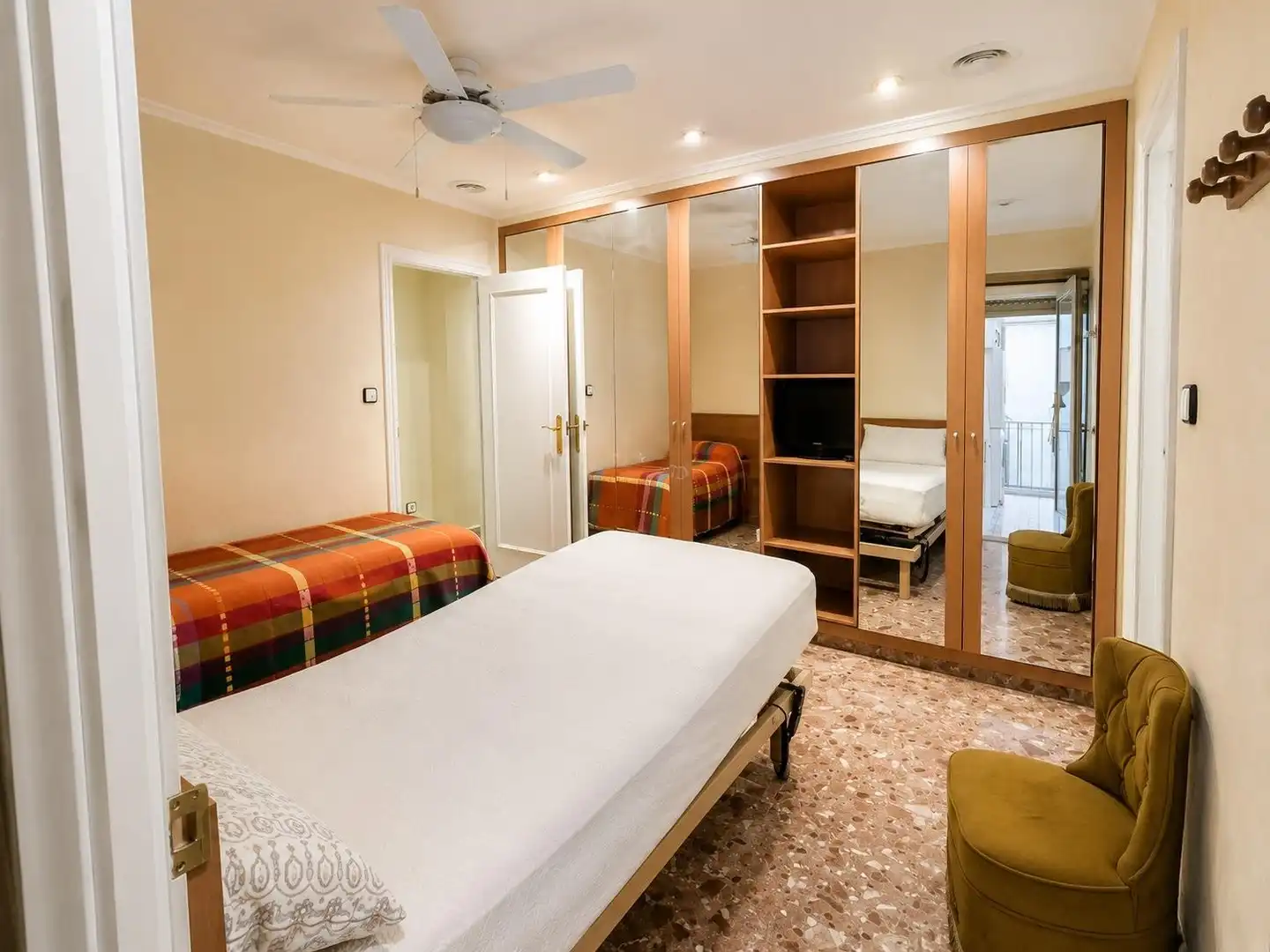 Schlafzimmer von Wohnung zum Verkauf in Elche / Elx mit Klimaanlage, Möbliert und Balkon