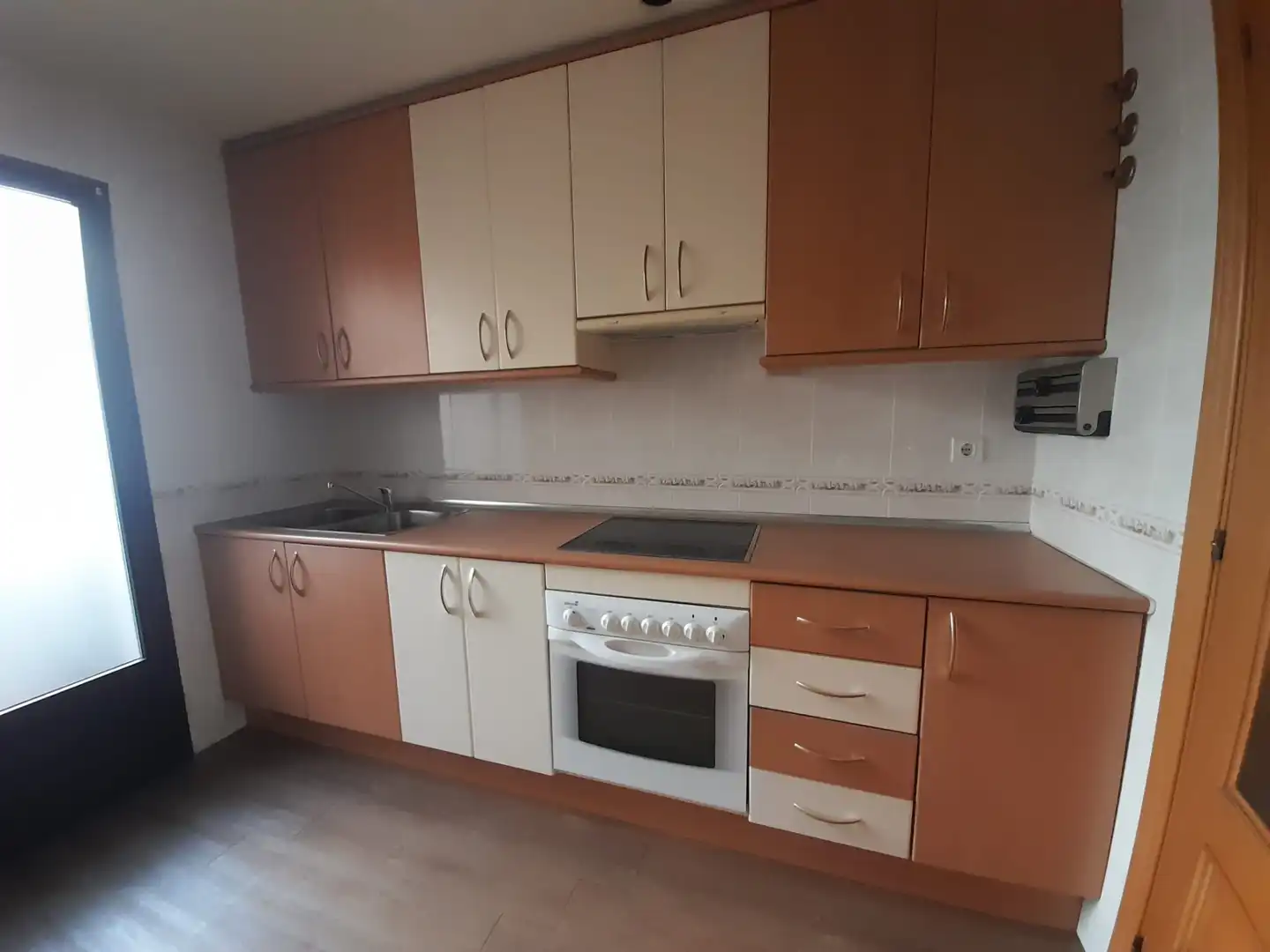 Cocina de Piso en venta en Puertollano con Calefacción y Piscina comunitaria