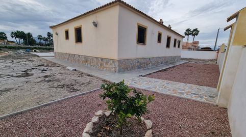 Chalet con piscina orientado al sur en parcela de 2.000 m², ventanas Climalit, chimenea y listo para entrar a vivir, imagen 4