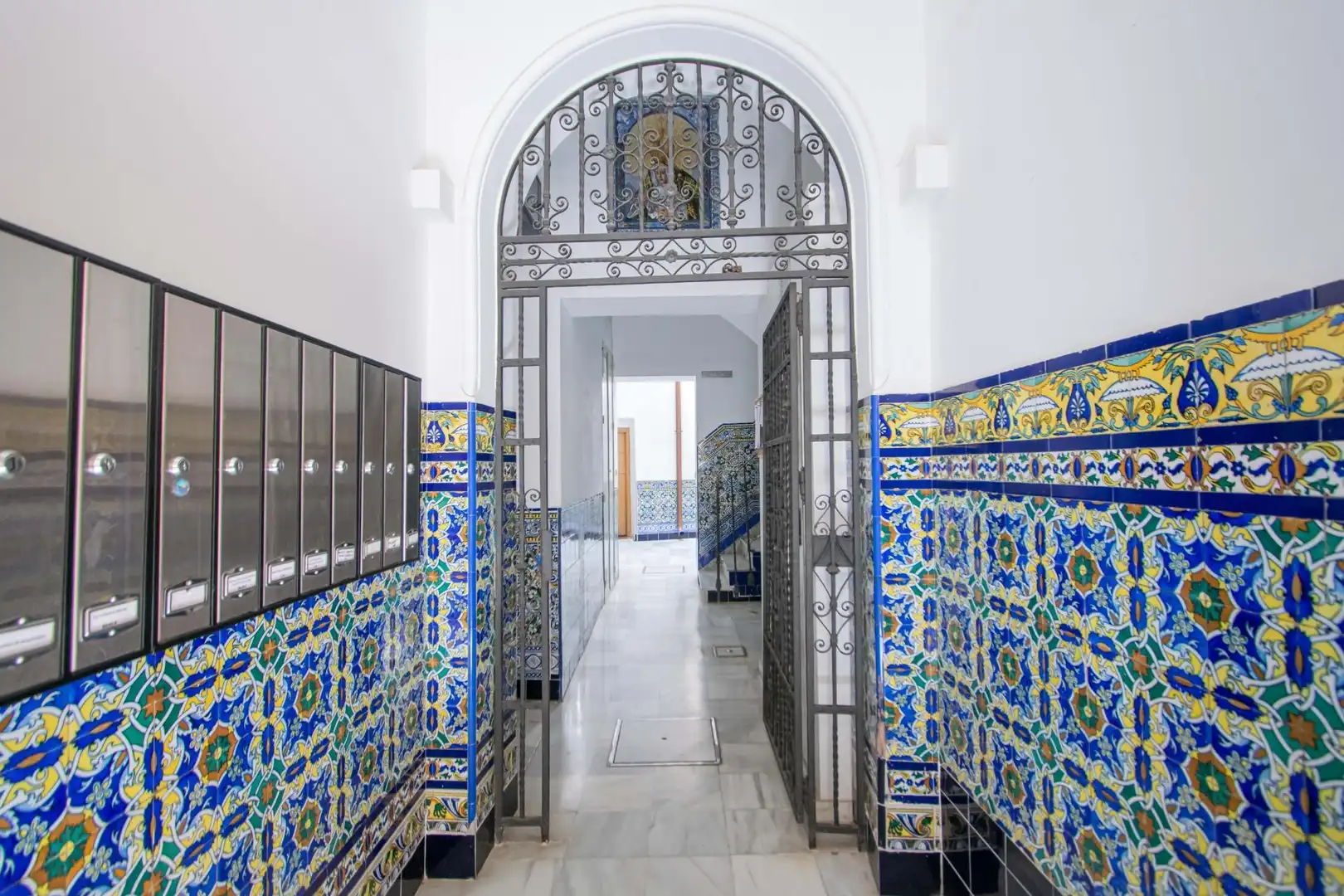 Dachboden zum Verkauf in Sevilla mit Klimaanlage, Terrasse und Balkon