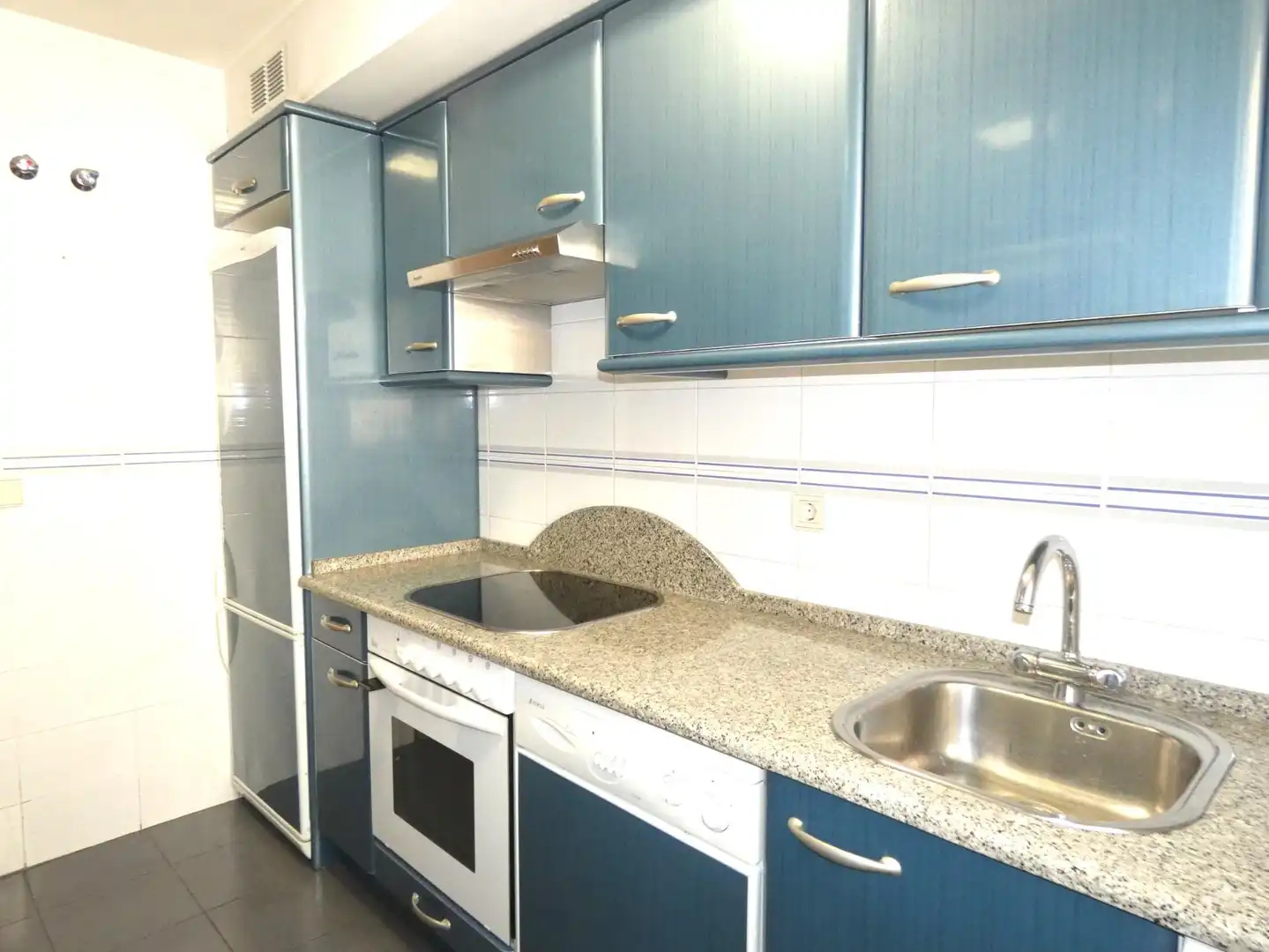 Cocina de Piso de alquiler en Utebo con Aire acondicionado, Trastero y Amueblado