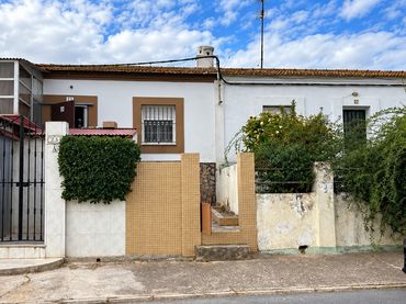 Villa zum Verkauf in Calle Doctor Fleming 25