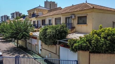 Foto 2 de Casa adosada en venda a C. Francisco Quevedo, 6, Campoamor, Orihuela