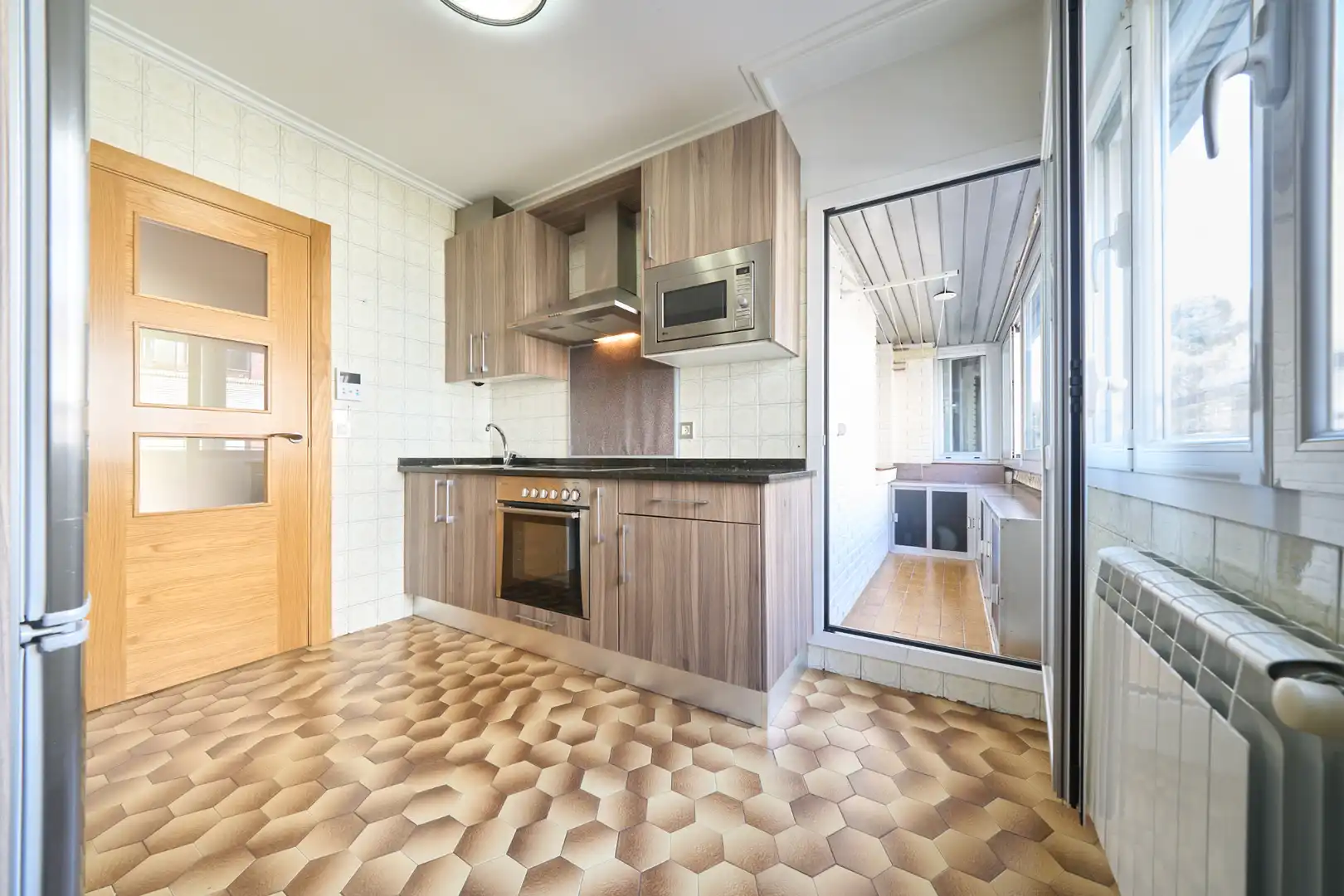 Kitchen of Flat for sale in Vitoria - Gasteiz  with Terrace, Storage room and Furnished