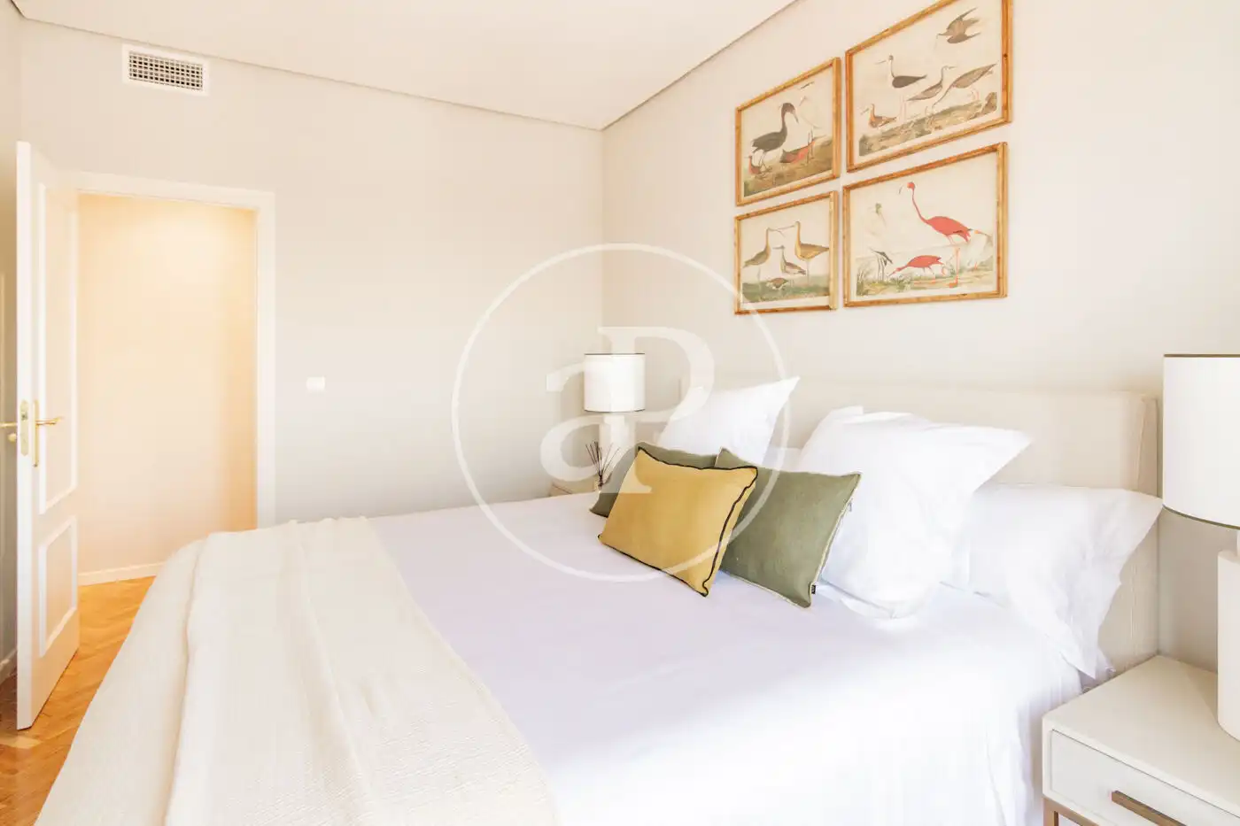 Bedroom of Flat for rent in Madrid  with Air Conditioner, Heating and Furnished