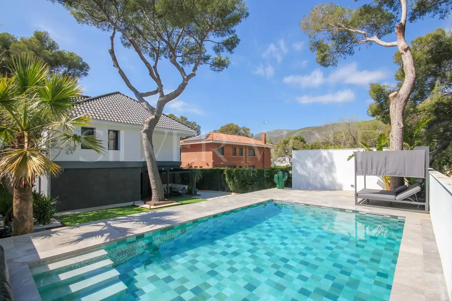 House with pool for sale in Passeig Mirador, imagen 3