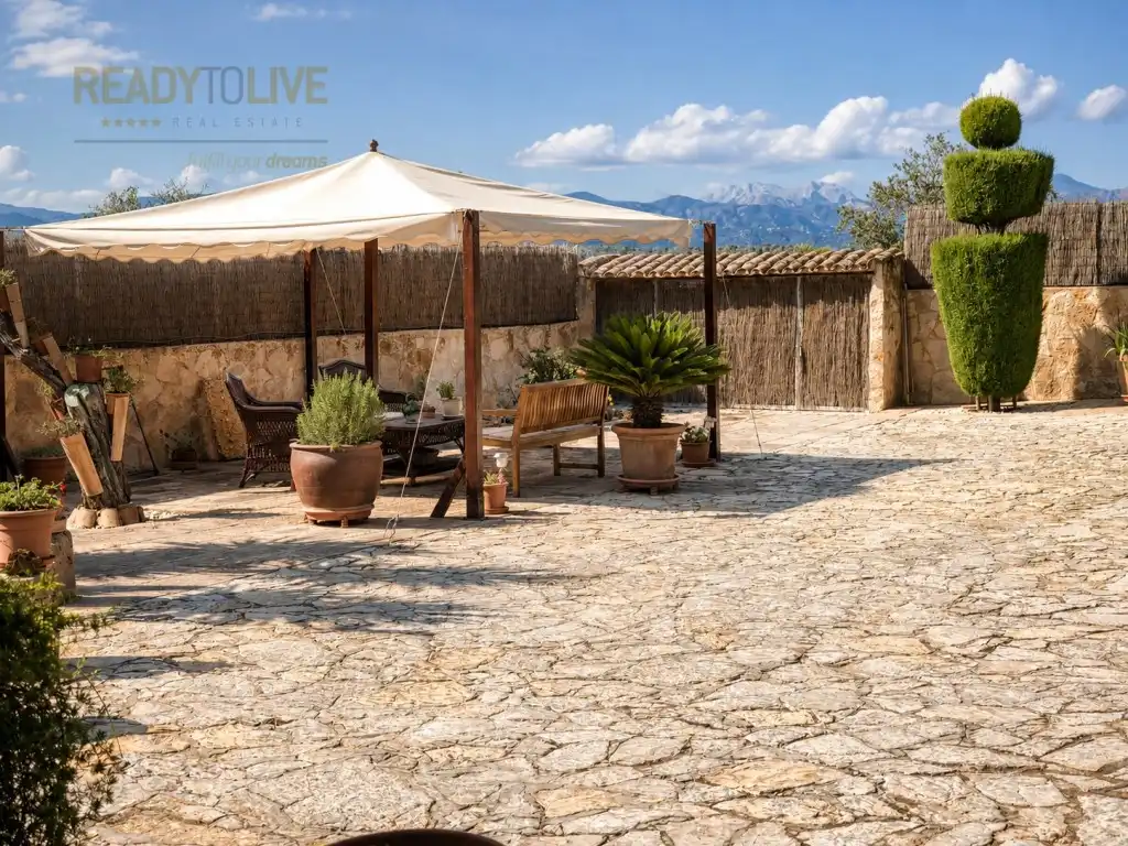 Terrasse von Country house zum Verkauf in  Palma de Mallorca mit Klimaanlage