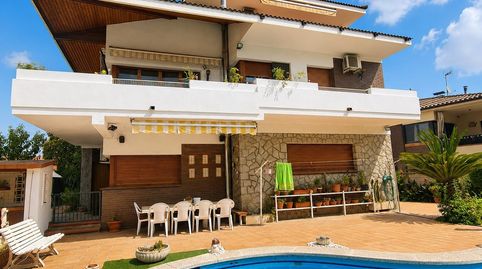 CASA DE 6 DORMITORIOS, 4 TERRAZAS. JARDÍN, PISCINA Y BARBACOA EN CAN FALGUERA, PALAU SOLITÀ I PLEGAMANS., imatge 2