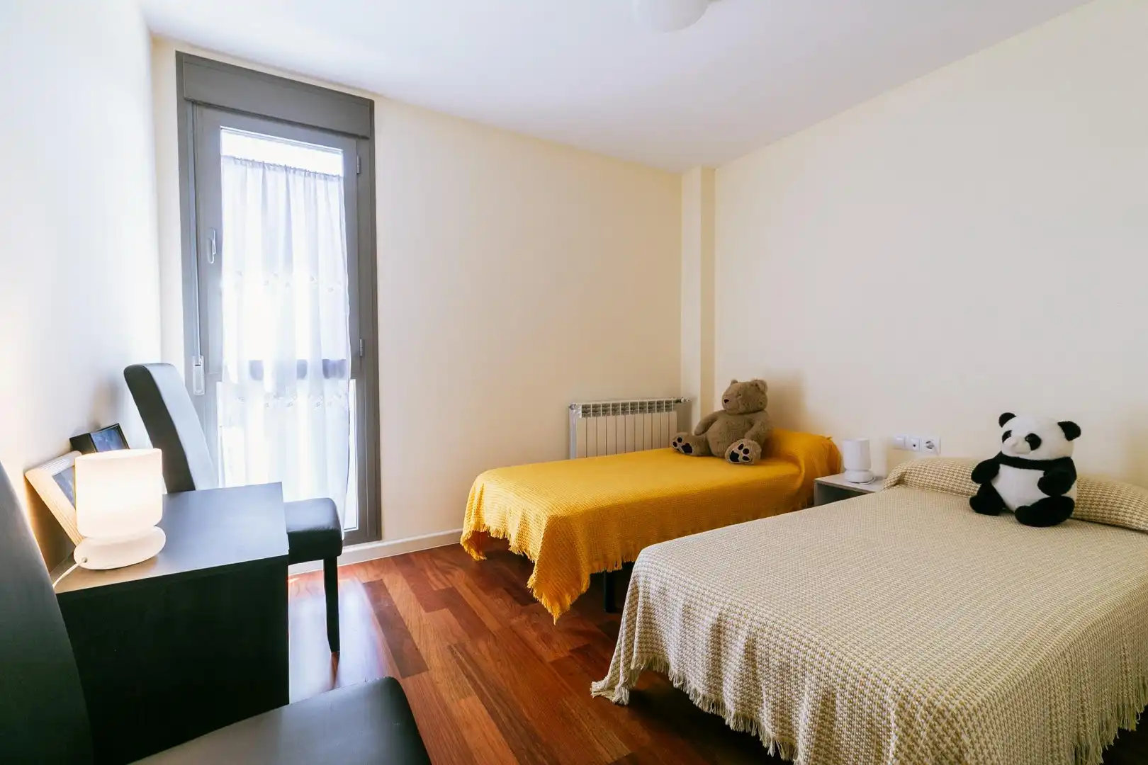 Habitación de Piso en venta en Sabiñánigo con Calefacción, Jardín privado y Terraza