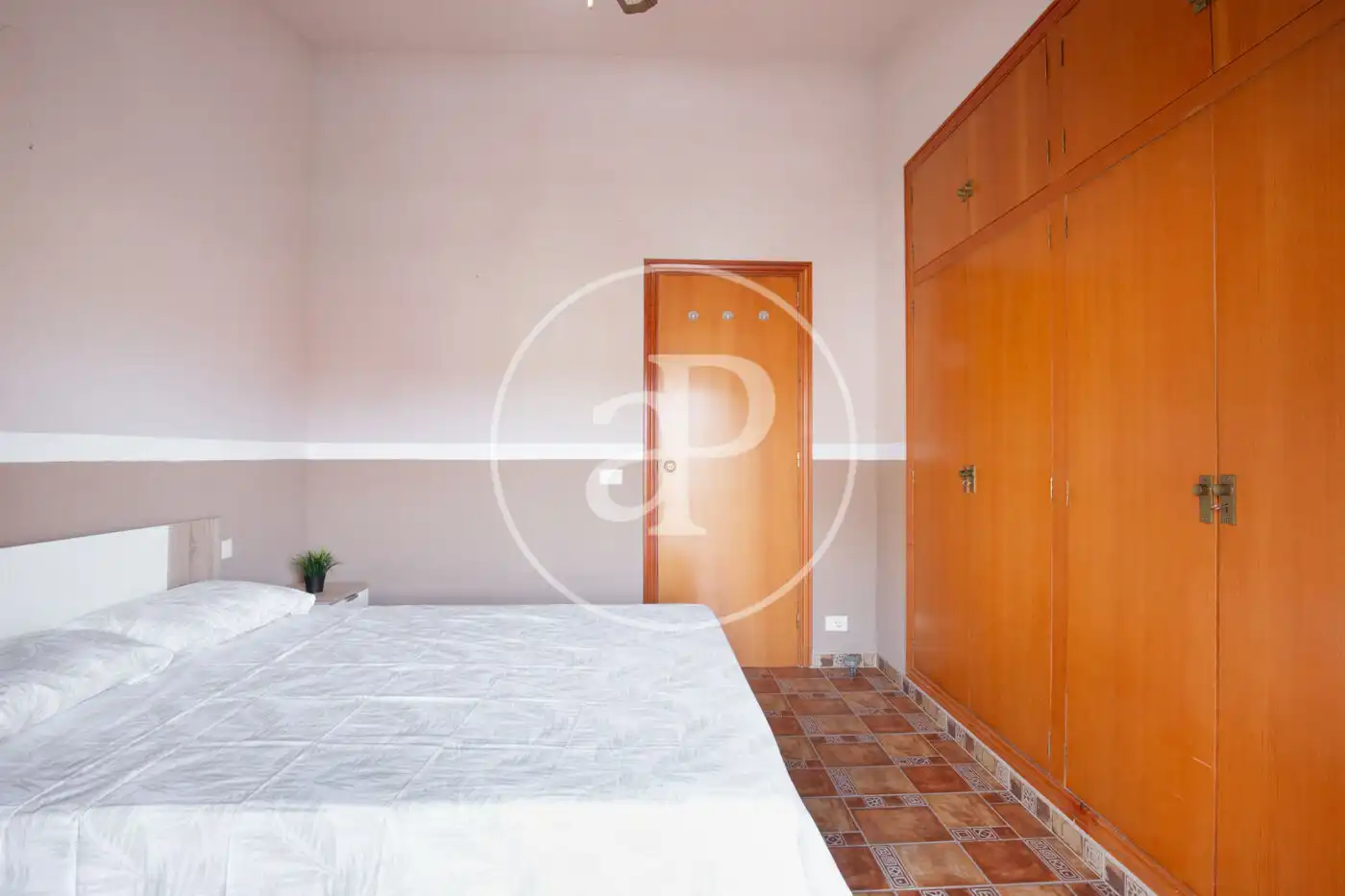 Habitación de Casa adosada en venta en Benicasim / Benicàssim con Aire acondicionado, Calefacción y Jardín privado