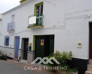 Vista exterior de Casa adosada en venda en Torrox amb Terrassa i Internet