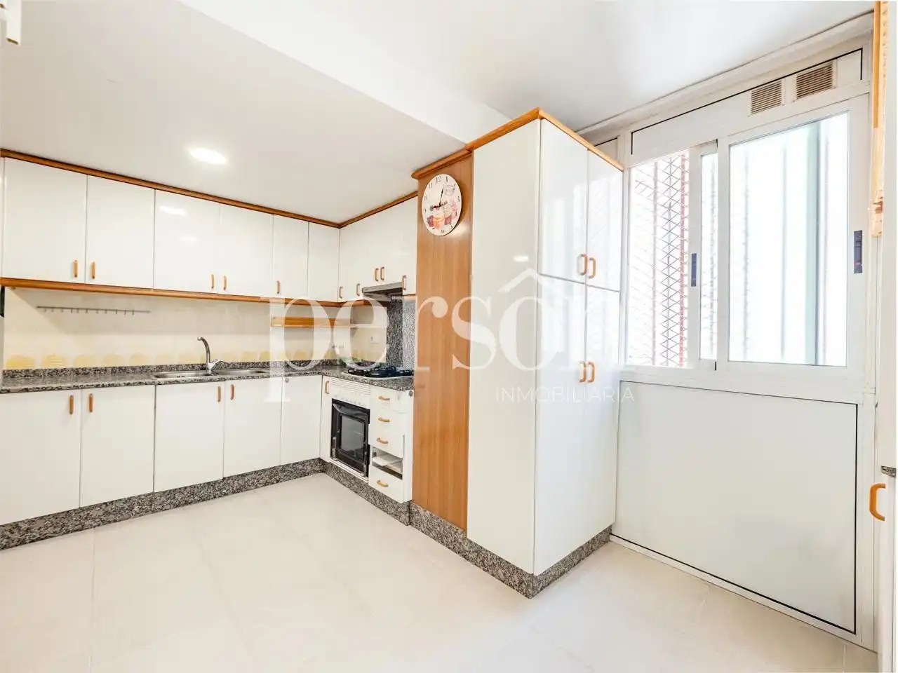Cocina de Piso de alquiler en Valencia con Aire acondicionado y Terraza