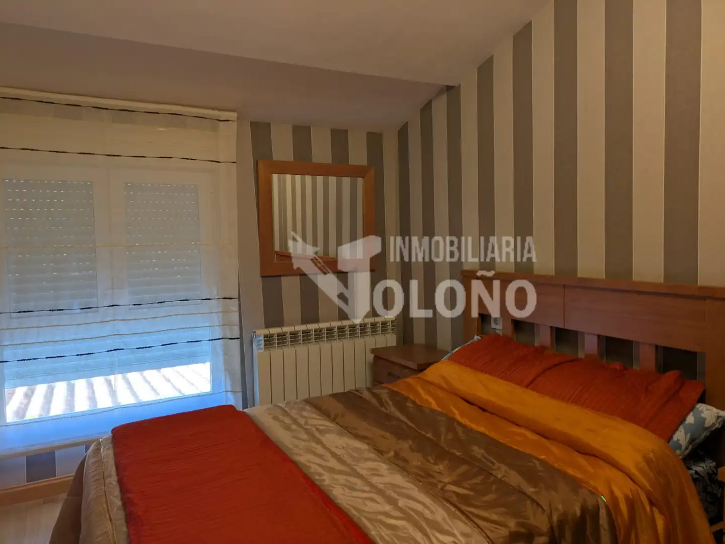 Schlafzimmer von Haus oder Chalet zur Miete in Anguciana mit Heizung, Privatgarten und Parkett