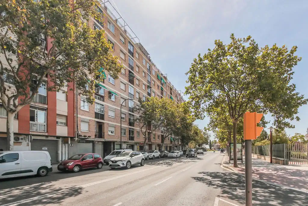 Pis amb terrassa en venda a Avinguda dels Països Catalans