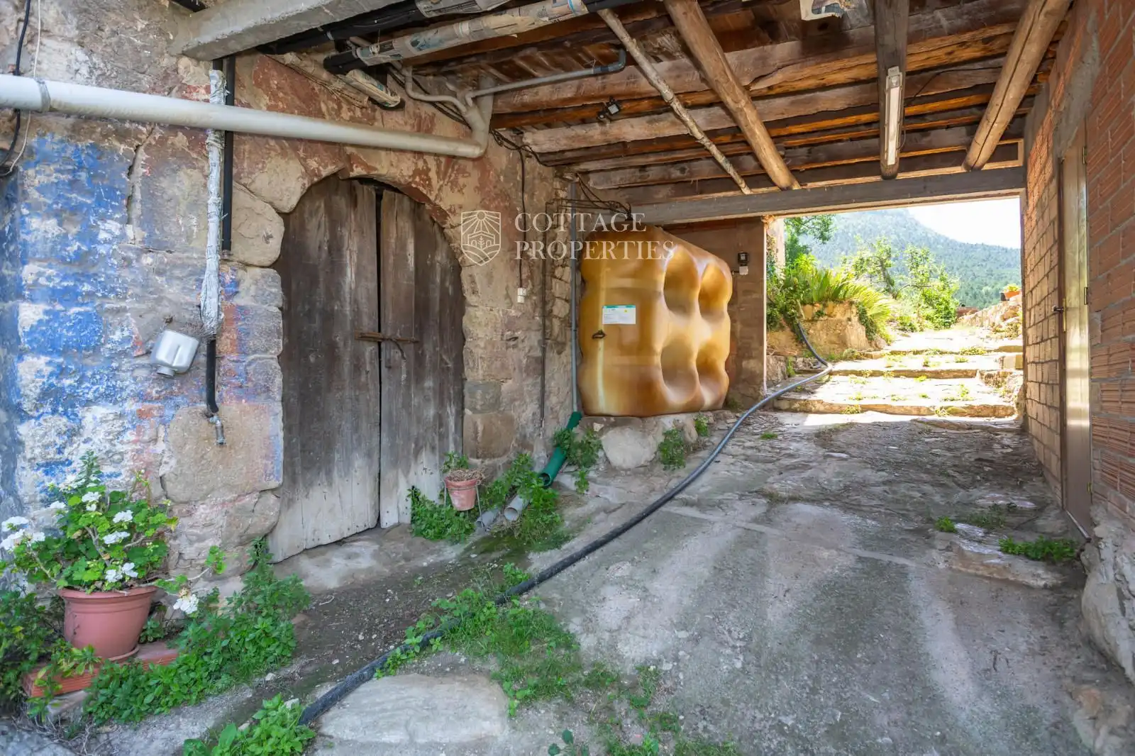 Vista exterior de Finca rústica en venda en La Nou de Berguedà