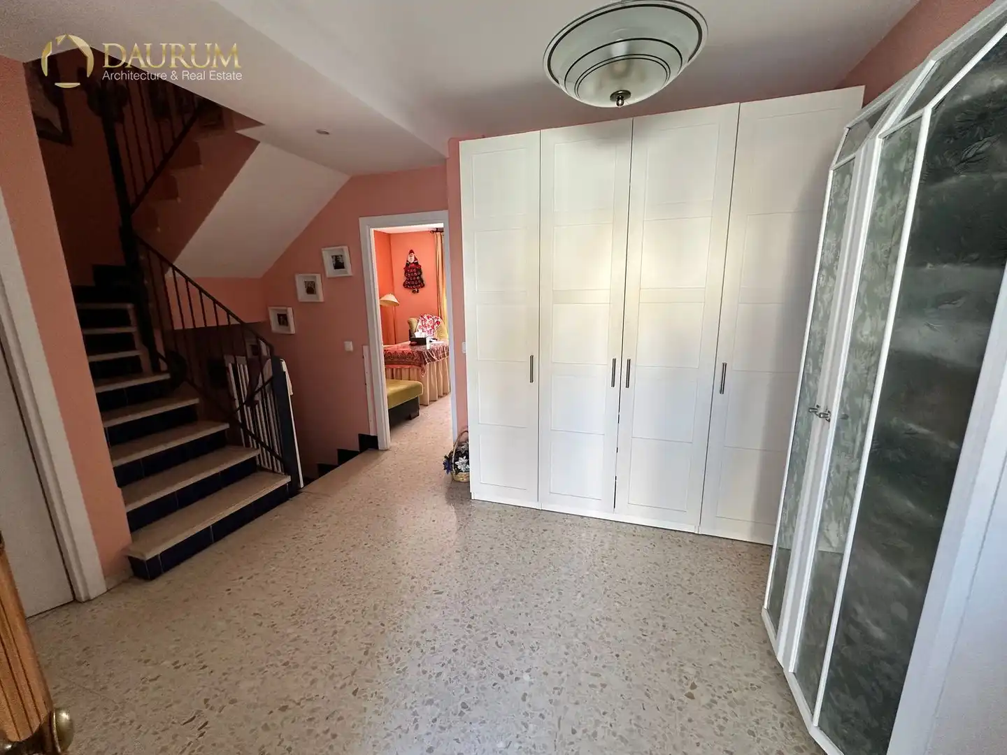 Casa adosada en venda en Dos Hermanas amb Aire condicionat, Calefacció i Terrassa
