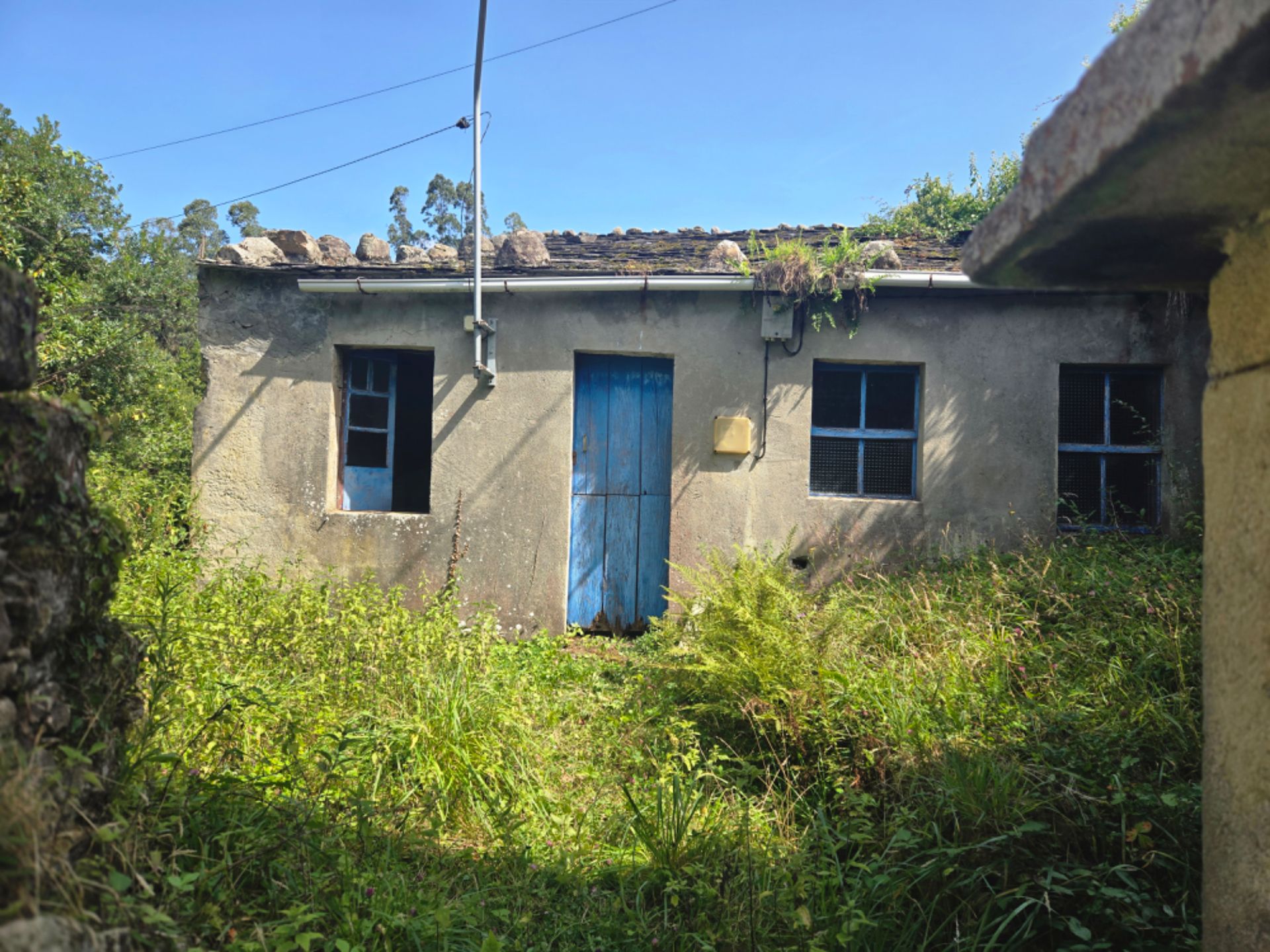 Exterior view of Country house for sale in Viveiro  with Private garden and Storage room