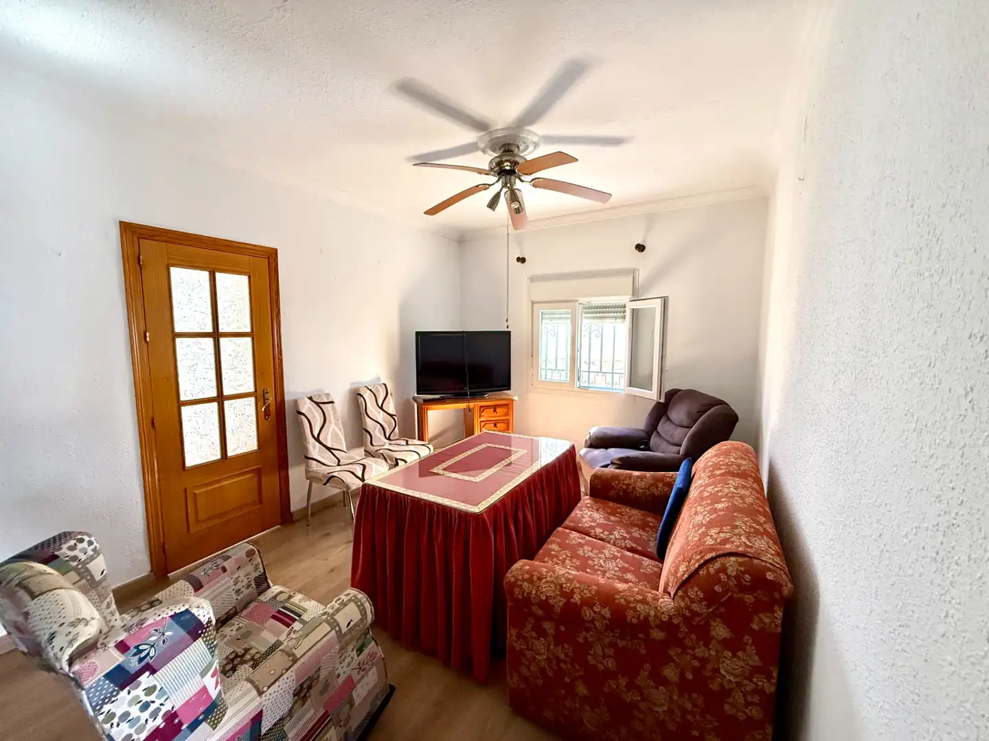 Sala d'estar de Casa o xalet en venda en Mairena del Aljarafe
