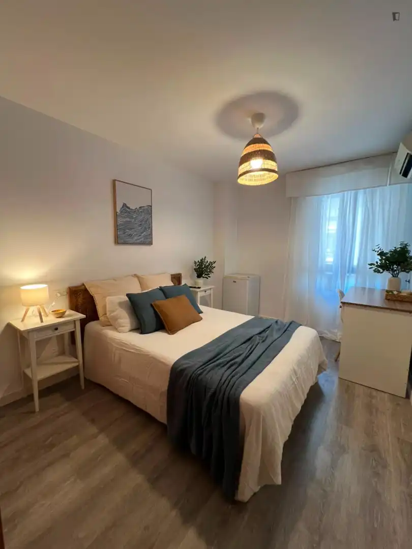 Dormitori de Apartament per a compartir en  Palma de Mallorca amb Aire condicionat, Moblat i Forn