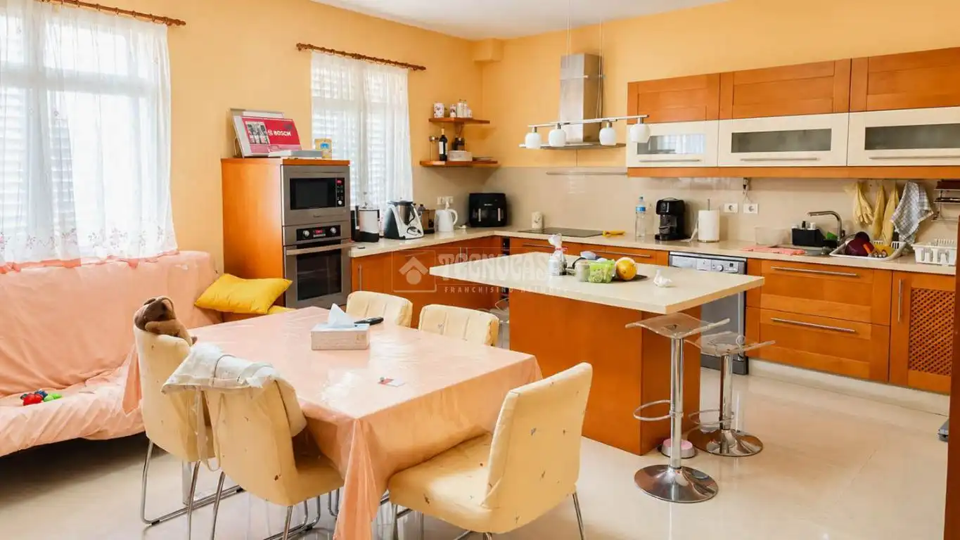 Cocina de Piso en venta en Ingenio con Amueblado