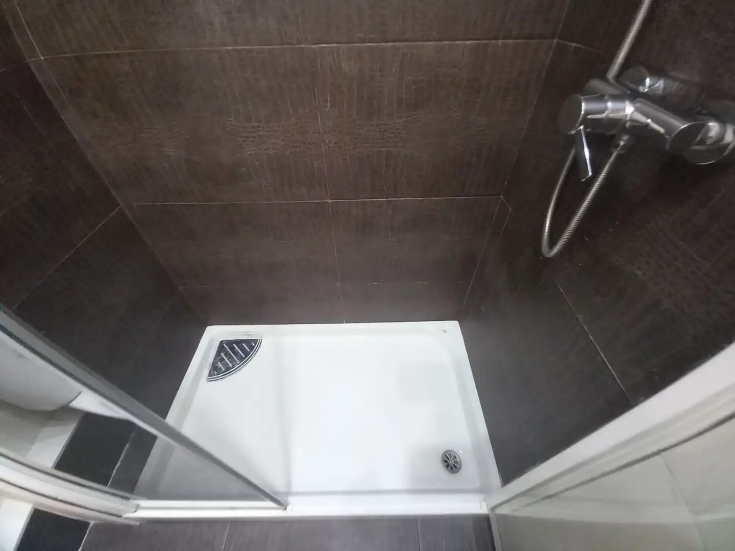 Badezimmer von Wohnungen zum Verkauf in Ronda mit Klimaanlage, Heizung und Terrasse