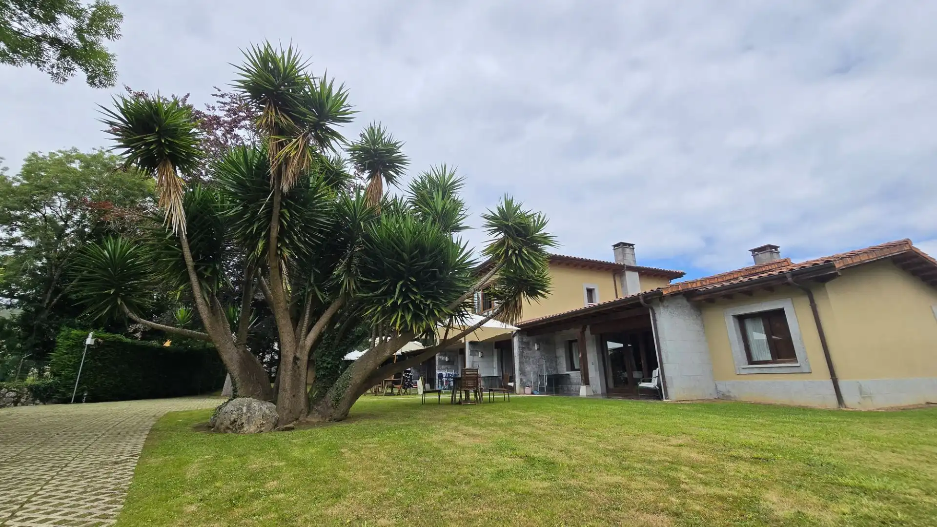Casa o xalet en venda en Llanes amb Calefacció, Jardí privat i Piscina