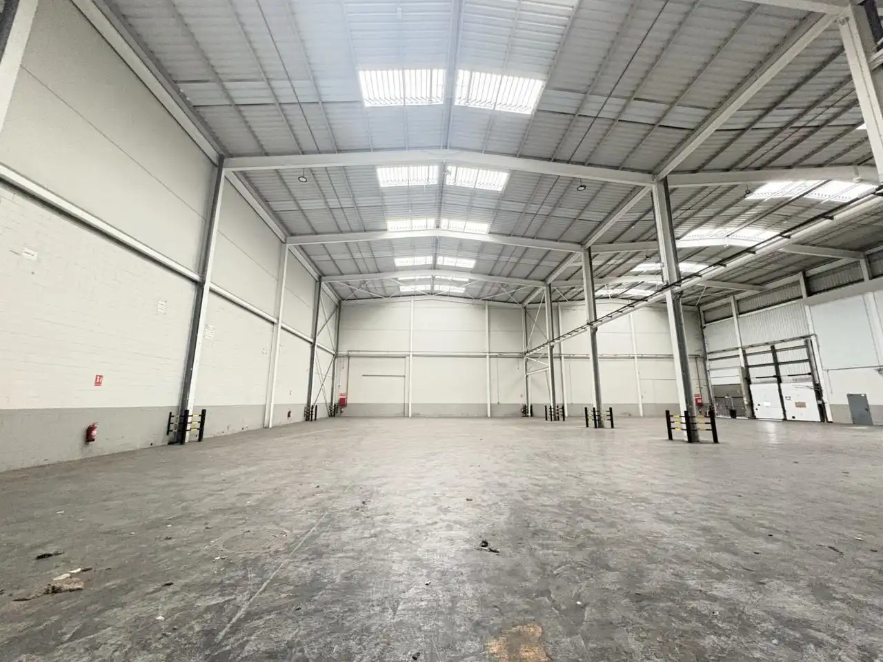 Nave industrial de alquiler en El Prat de Llobregat con Calefacción y Alarma