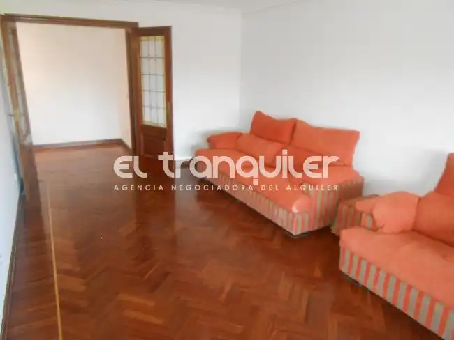 Sala d'estar de Pis de lloguer en Pozuelo de Alarcón amb Aire condicionat, Parquet i Terrassa