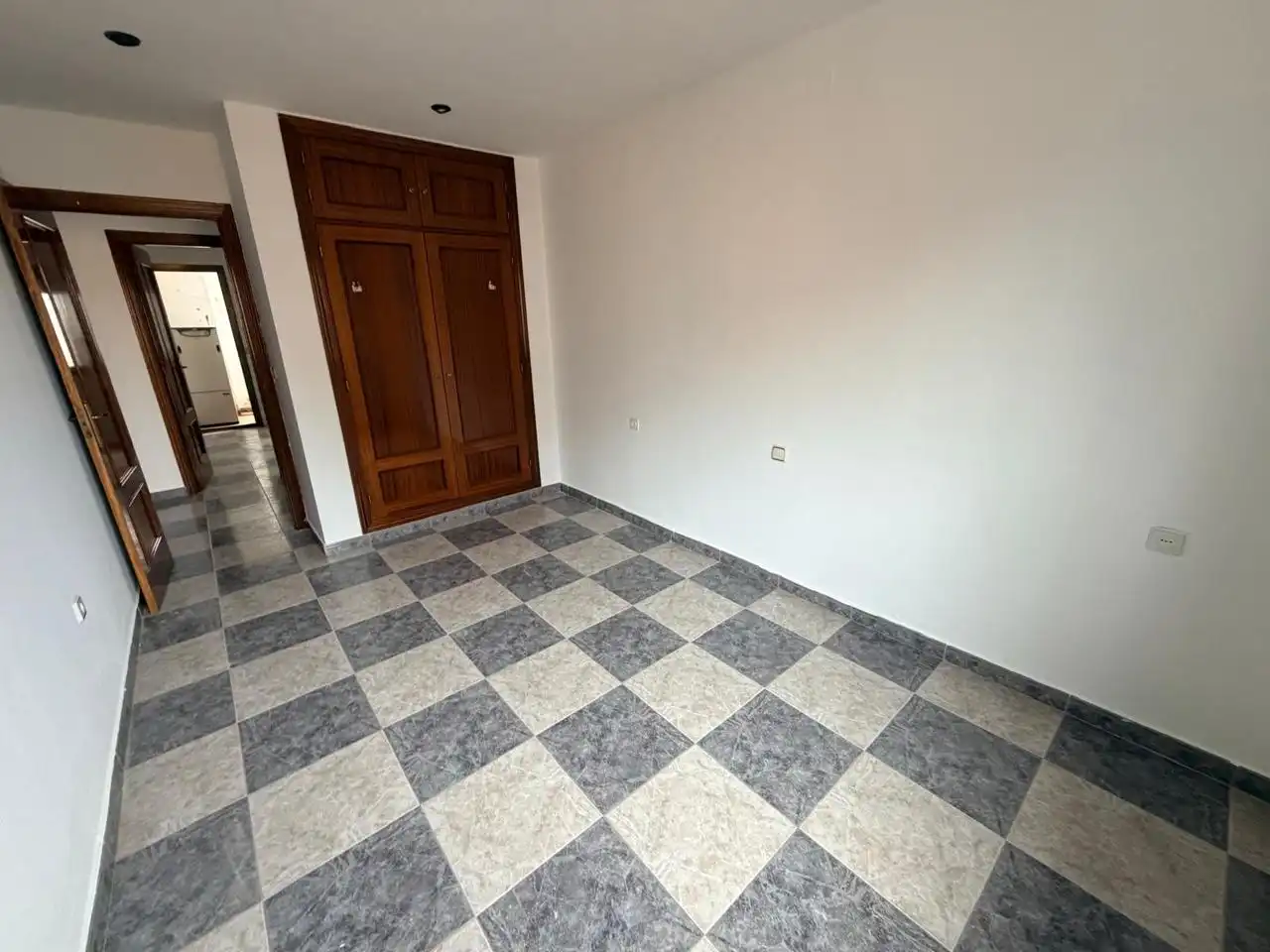 Piso en venta en Arcas del Villar con Calefacción, Trastero y Balcón