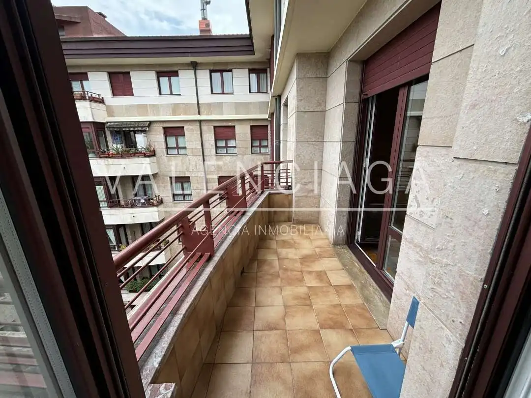 Flat with terrace to rent in José Maria Sert Plaza, imagen 9